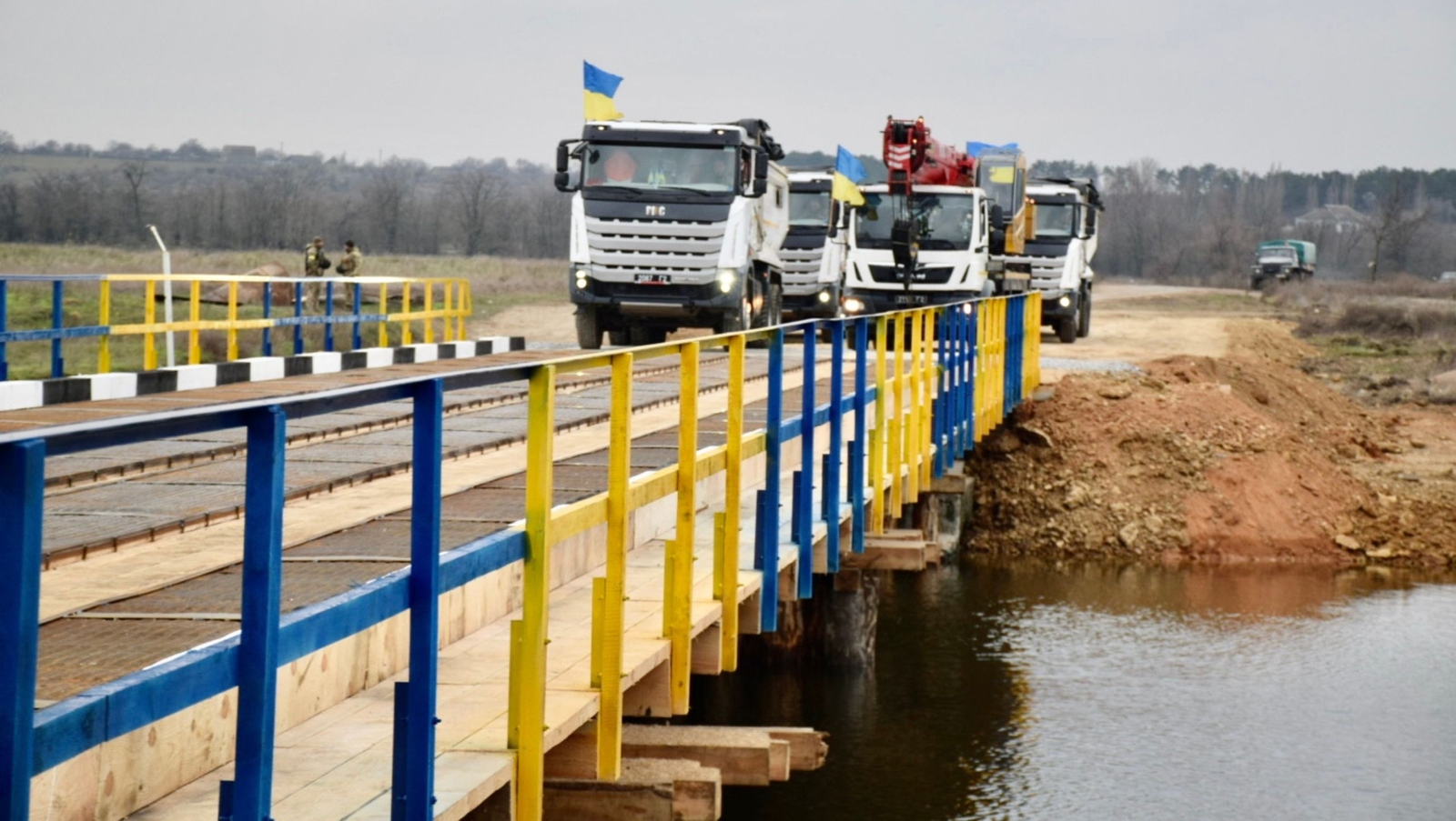 На звільненій Миколаївщині зводять тимчасові мости 