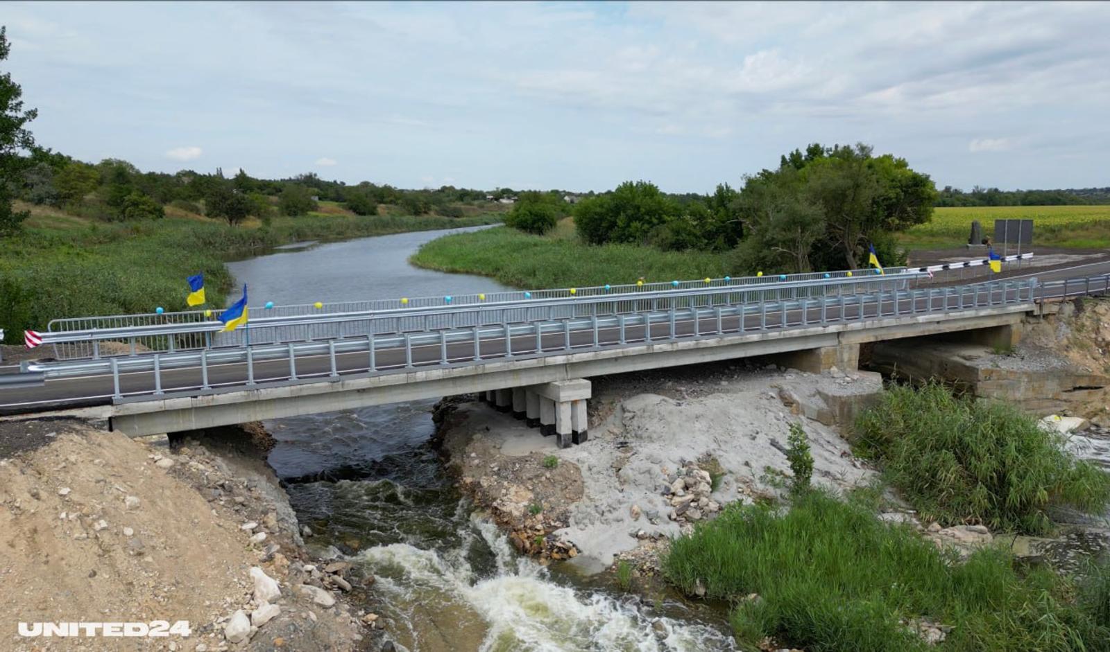 Another bridge across the Inhulets River was built with funds from UNITED24 donors