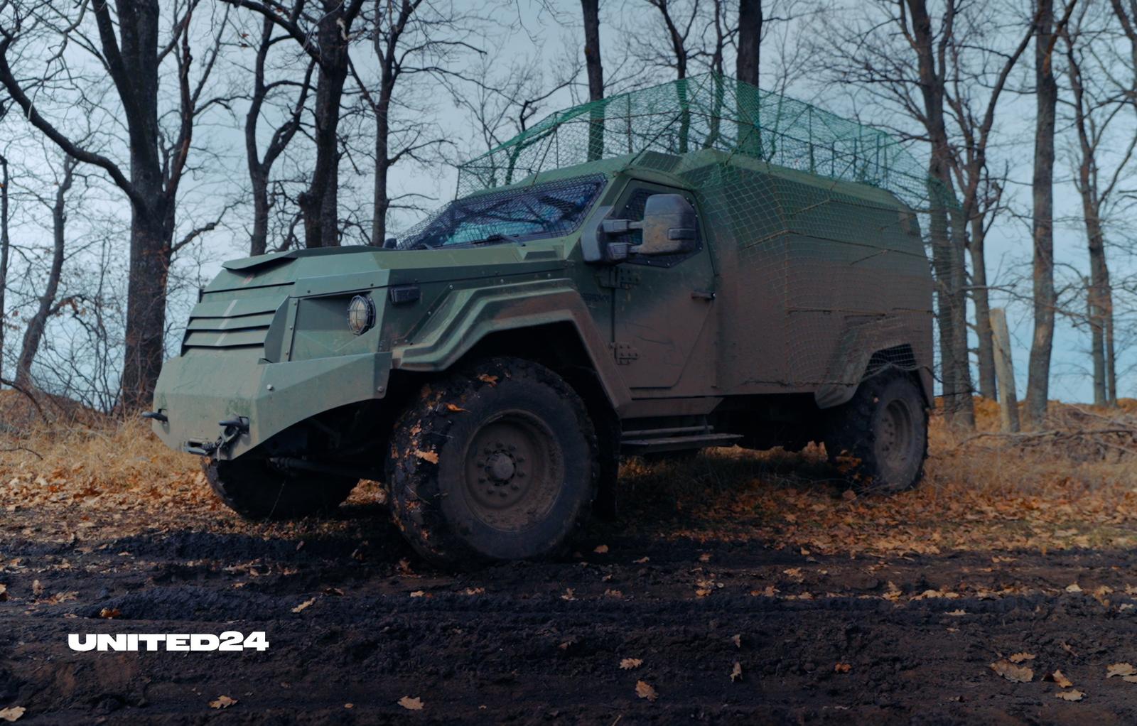 17 броньованих евакуаційних машин передано медикам