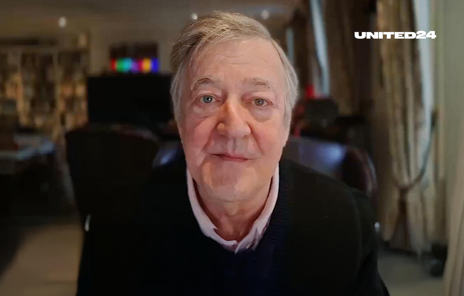 Стівен Фрай читає вірш Василя Симоненка до Всесвітнього дня поезії