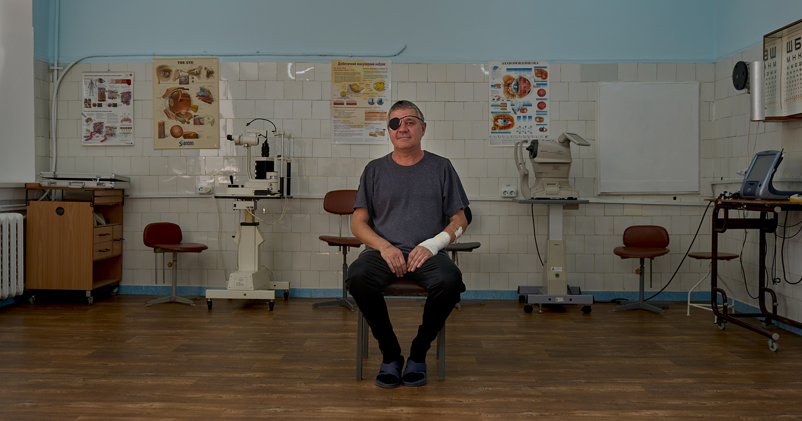 <strong>Saving Sight</strong> <br>DONATE TOWARDS  eye-treatment equipment   FOR ukrainians